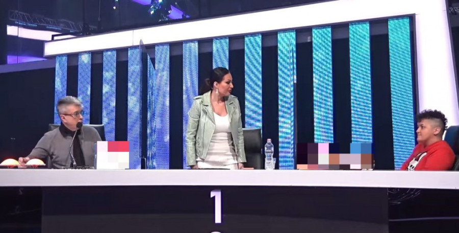 Šerifovićeva pokazala Popoviću srednji prst! Razbesneo pevačicu jednom rečenicom (FOTO)