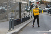 Glovo pod istragom: Komisija sumnja da dostavljač nameće monopol