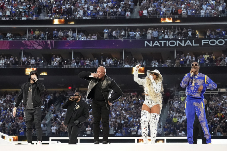 Spektakl na Superboulu! Meri Džej Blajdž zapalila navijače i uzela krunu kraljice hip-hopa