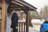 EKSKLUZIVNE FOTOGRAFIJE! Ženi se Sloba Radanović: Mladoženja u crnom odelu, mlada blista u venčanici! (VIDEO)