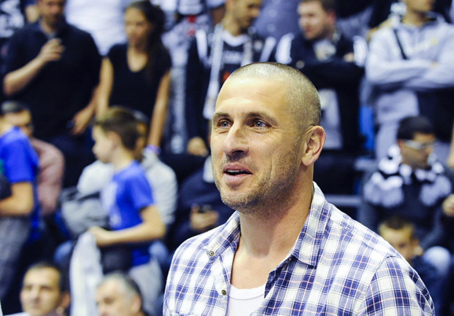 Niša Saveljić pokazao unuka: Dobrodošao, Danilo! (FOTO)