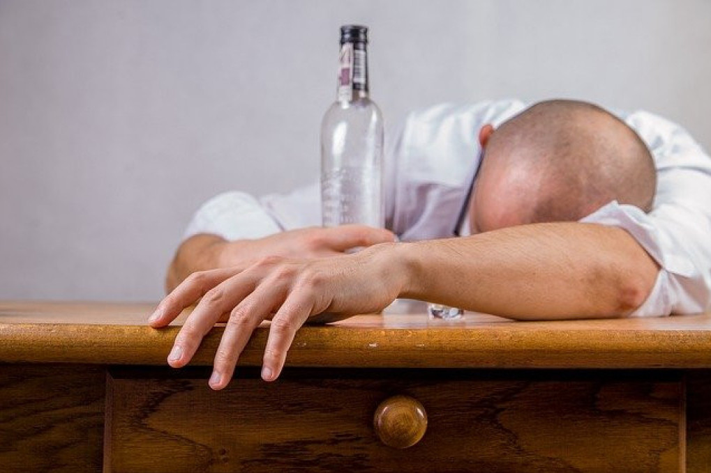 Zapanjujući podaci iz komšiluka: Svaki četvrti Slovenac ima problem sa alkoholom
