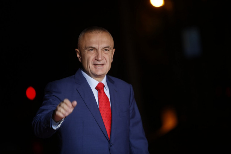Poslanici glasali - 104 prema 7, ali... Poništen opoziv predsednika Albanije!