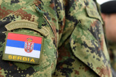 Ko je pipkao tinejdžerke u Rumenci: Vojnik jeste, ali policajac nije!