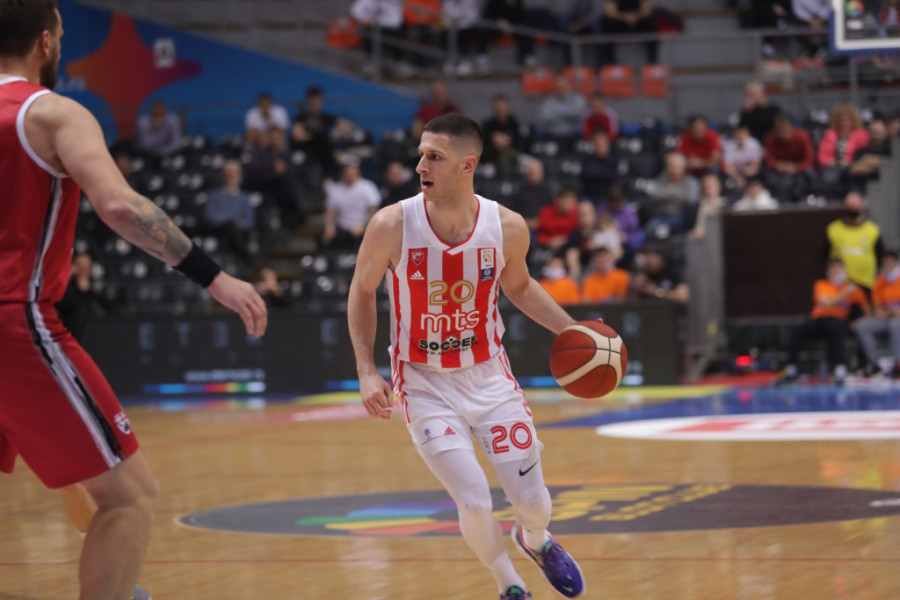 Uporedna statistika derbija: Zvezda za zrno efikasnija, Partizan jače skače i blokira! U jednome su neverovatno izjednačeni!