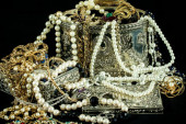 Zašto nosimo nakit i od kada datira ta tradicija?