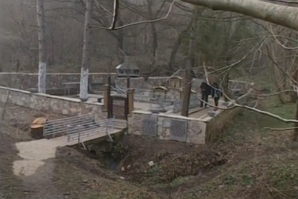 Na izvoru Svete Petke u Beogradu slepi su progledali, nepokretni prohodali, a nerotkinje uspele da dobiju decu!