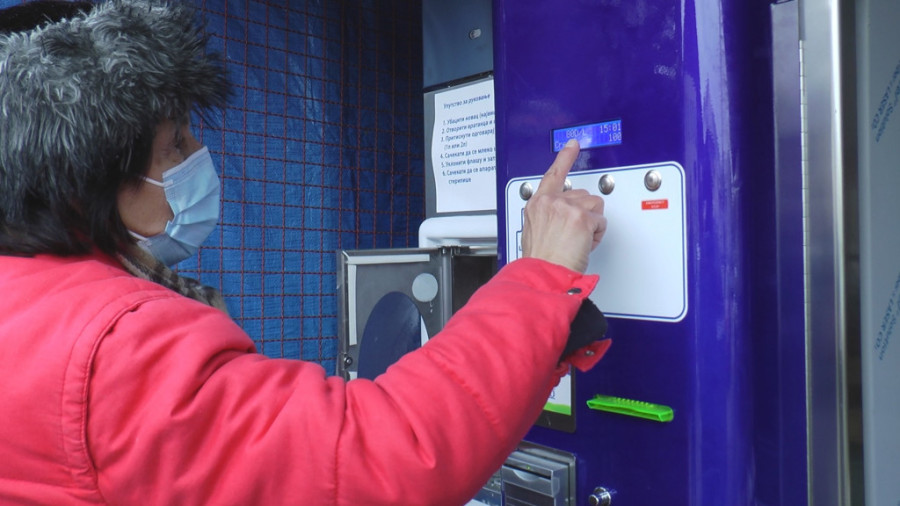 Ima 10 krava i biznis u usponu: Prvi postavio mlekomat, a sada ga svi slede (FOTO)