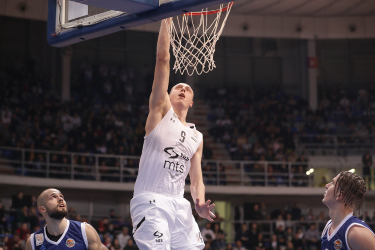 Partizan se zagrejao za FMP! „Valjak“ stotkom do polufinala Kupa!