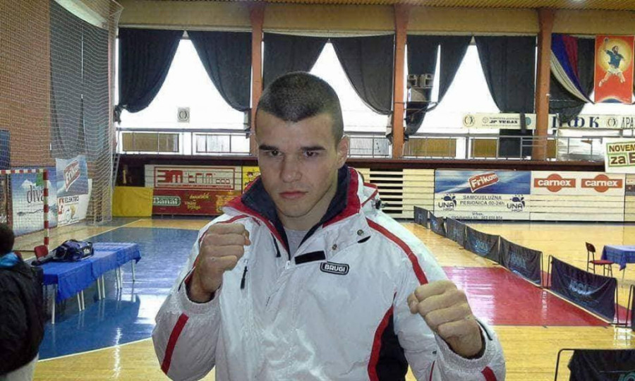 Mladi kik-bokser iz Leskovca izrešetan na rođendan: Zbog oca voleo Legiju i JSO, ubice još nisu otkrivene!