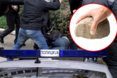 Haos na Čukarici: Muškarac pravio lom u lokalu, pa napao policajca i njegovu majku - ženu udario kamenom u glavu!