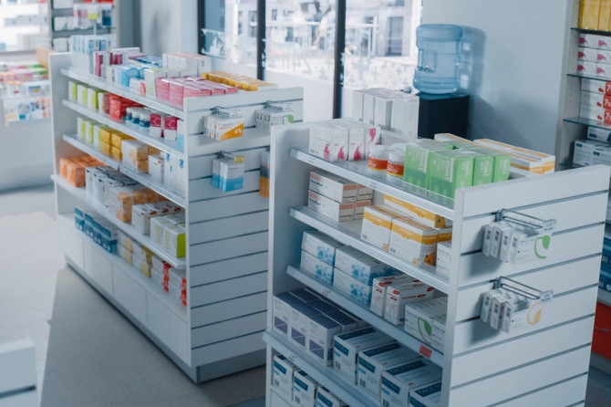 Apotekarke u Bajinoj Bašti menjale e-recepte: Oštećena apoteka za skoro pet miliona dinara, reagovala policija