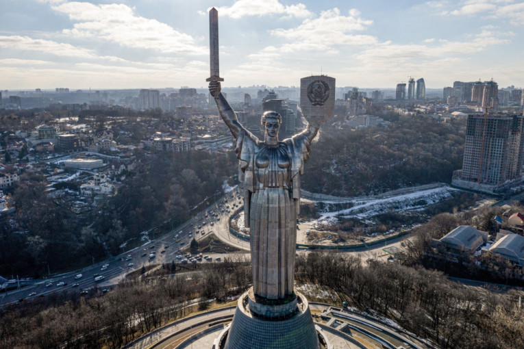 Opasnost na vidiku: Parlament u Ukrajini legalizovao nošenje oružja svojim građanima