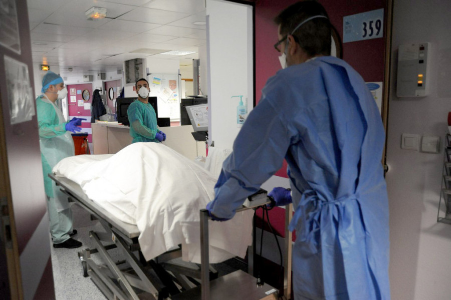 Zadavio devojku jer je mislio da mu je prenela koronu! Sudija poništio doživotnu kaznu, porodica stradale besna