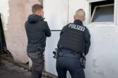 Racija Interpola na svim naslovnicama: Hapšenje zbog automobila vrednosti milion i po evra (VIDEO)