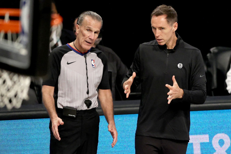 Ovo Amerika nije videla: Posle 36 godina provedenih u NBA zabranili mu da sude jer nije vakcinisan!