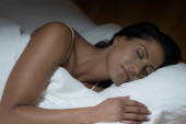 Stručnjakinja za spavanje podelila pet saveta uz pomoć kojih ćemo spavati kao beba