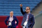 EKSKLUZIVNO Apel "grobarima" od legende iz Holandije: Bolje je pomoći samohranoj majci sa 11 dece nego finansirati UEFA!