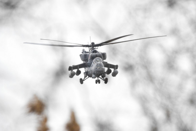 "Pojavljuju se iznenada i uništavaju sve pred sobom": Ruski helikopteri uteruju strah u kosti ukrajinskoj vojsci (VIDEO)