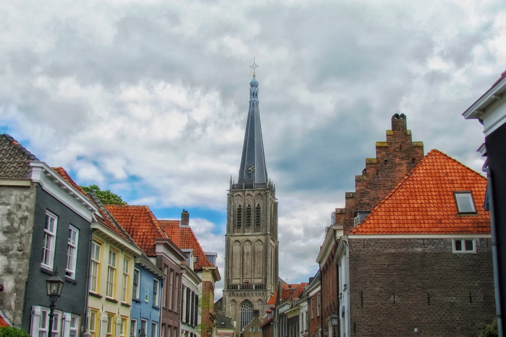Većina građana Holandije više ne veruje u Boga: Tenzije između vernika i ateista sve veće!