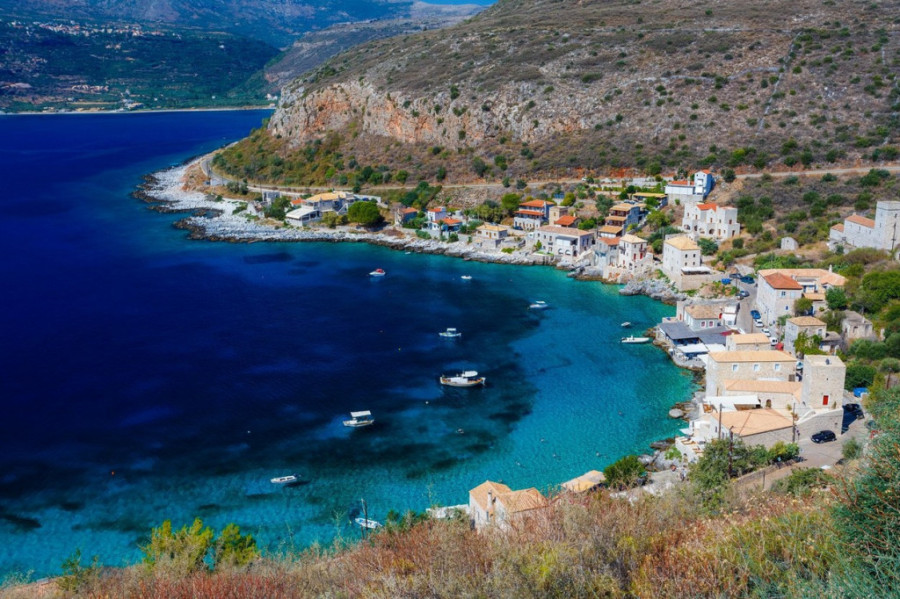 Divljaju cene u Grčkoj: Večera 80 evra, ležaljka 120, Mikonos država u državi!