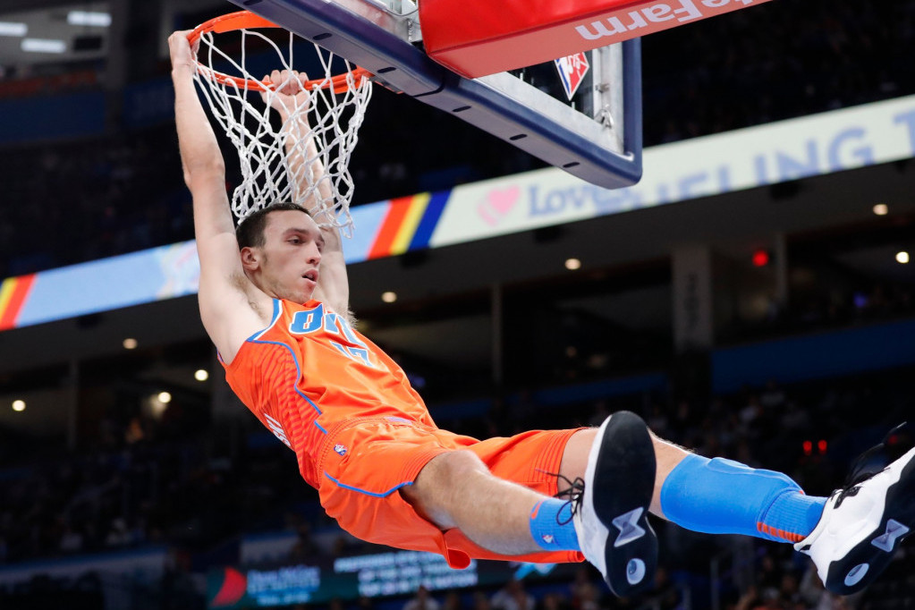 Srbija ostala bez NBA centra za Mundobasket! Mladi košarkaš polomio nadlakticu na treningu!