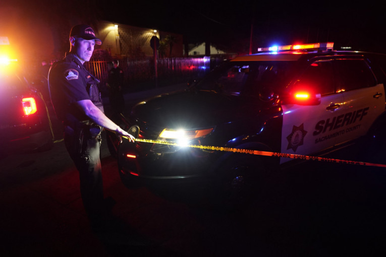 Horor u Severnoj Karolini: U pucnjavi ubijeno pet osoba, uključujuči i jednog policajca (VIDEO)