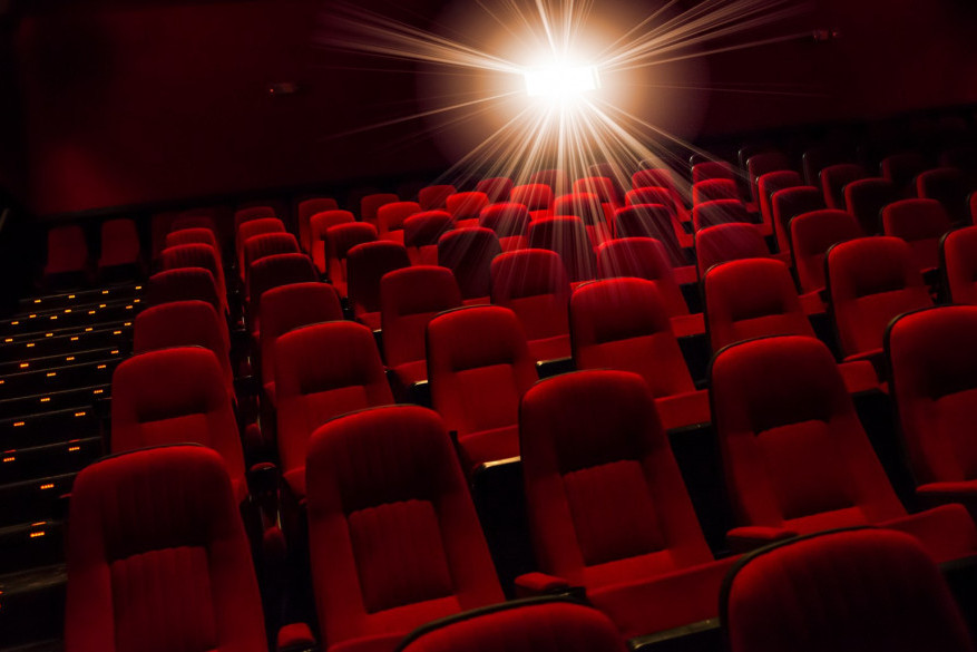 Da li znate zbog čega su sedišta u bioskopima crvene boje? Misterija je rešena!