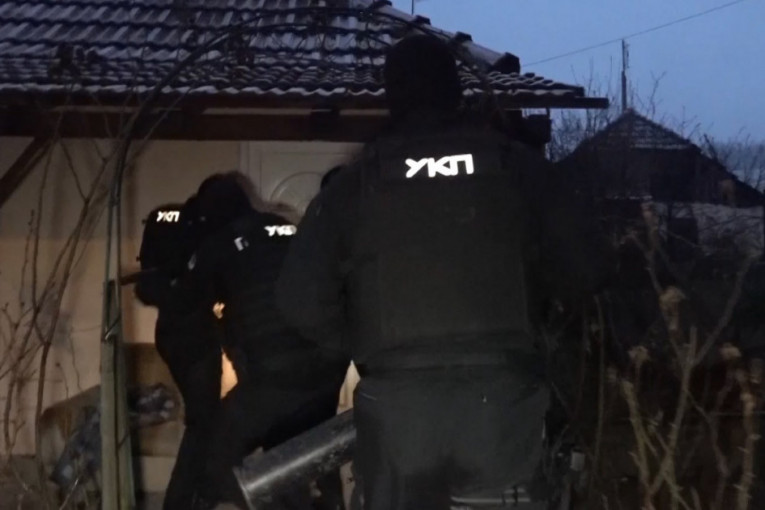 Pripadnici SBPOK-a zaplenili 1,5 kg heroina: Pogledajte kako su uhapšeni beogradski dileri (VIDEO)
