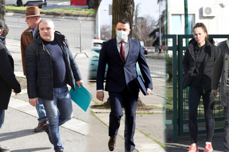 24sedam ispred Specijalnog suda: Dve marice dovele Hrkalovićevu iz CZ-a, policajci stigli sa slobode (FOTO)