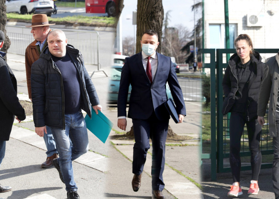 Pogled "ledene kraljice": Sa optuženičke klupe iz "kaveza" Hrkalovićeva odmerila novinare u publici!