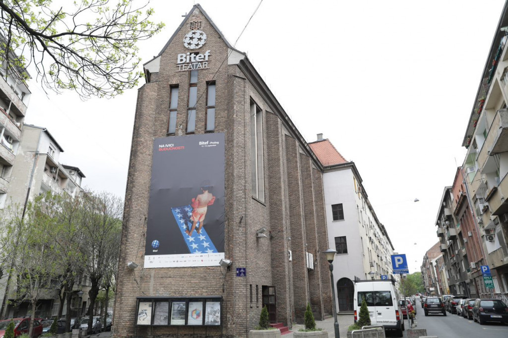 Misterija zgrade Bitefa: Zašto se na vrhu pozorišta nalazi krst?