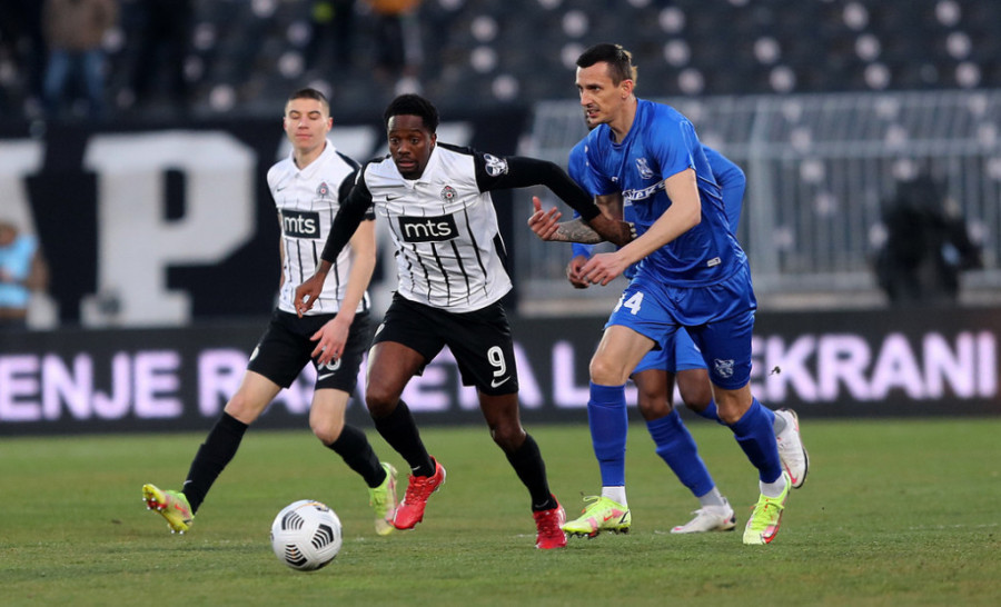 Partizan strepeo, ali sačuvao prvo mesto! Valjak se baš kockao protiv Mladosti!