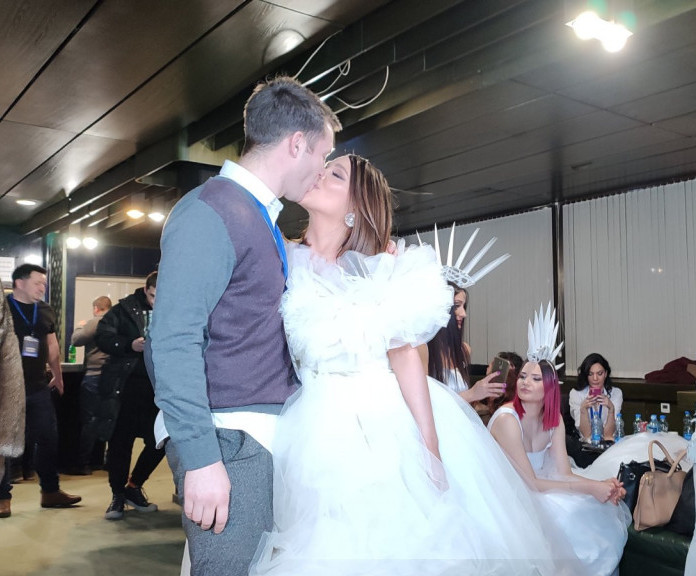 Ovo je razlog zašto pevačice beže od trudne Marije Mikić? Opšti šou u svetu poznatih!