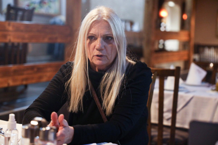 Gordana je preživela pakao u Podujevu, ali se već 20 godina bori za Srbe na KiM: Razbacanih tela i mraka u autobusu i dalje se sećam (FOTO)