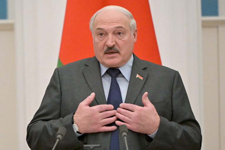 Lukašenko: Formirati operativnu komandu na granici sa Ukrajinom