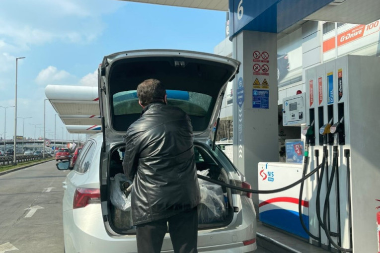 Cene goriva sad menjamo petkom: Ko koliko „plaća“ ceh na pumpama
