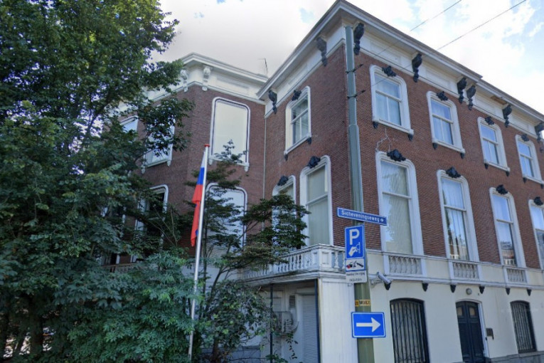 Zaposleni u ruskoj ambasadi u Holandiji brinu za živote: Stižu pisma sa belim prahom!