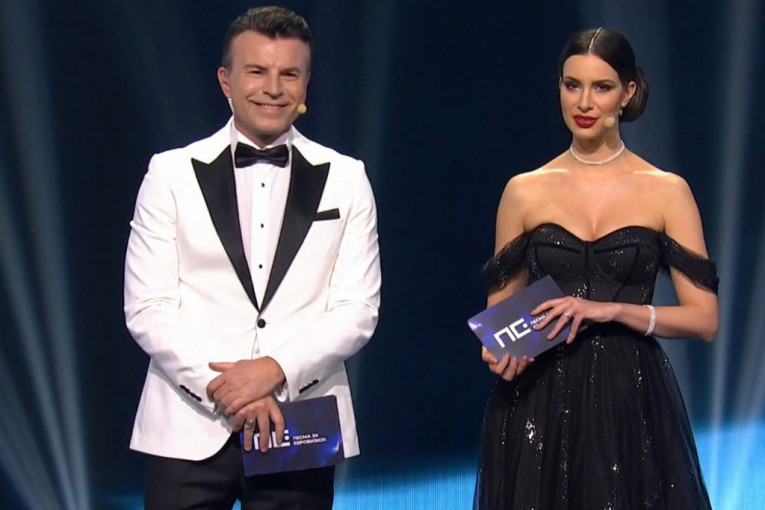 Za finalno veče „Pesme za Evroviziju '22" voditelji tip-top: Neverovatna crno-bela elegancija (FOTO)