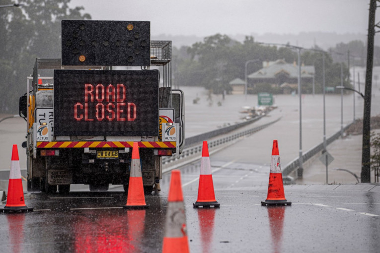 Australija na udaru snažnih oluja: U jednoj nedelji palo kiše koliko za godinu dana, najmanje 17 žrtava (VIDEO)