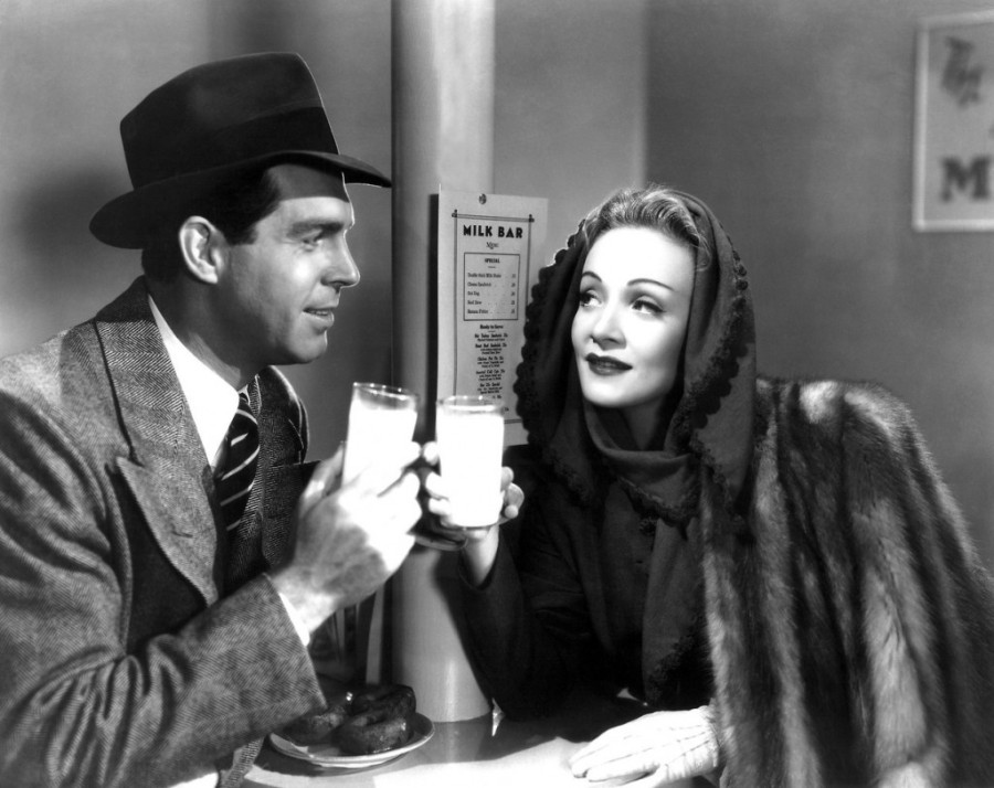 Da li znate šta je „efekat mleka“ u filmovima? Neobičan trik slavnih reditelja (VIDEO)