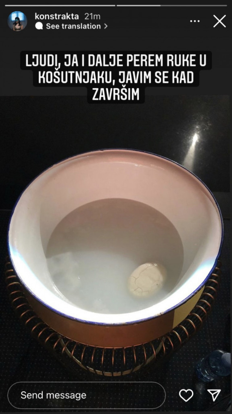 Oglasila se Konstrakta na Instagramu: I dalje pere ruke na Košutnjaku! (FOTO)