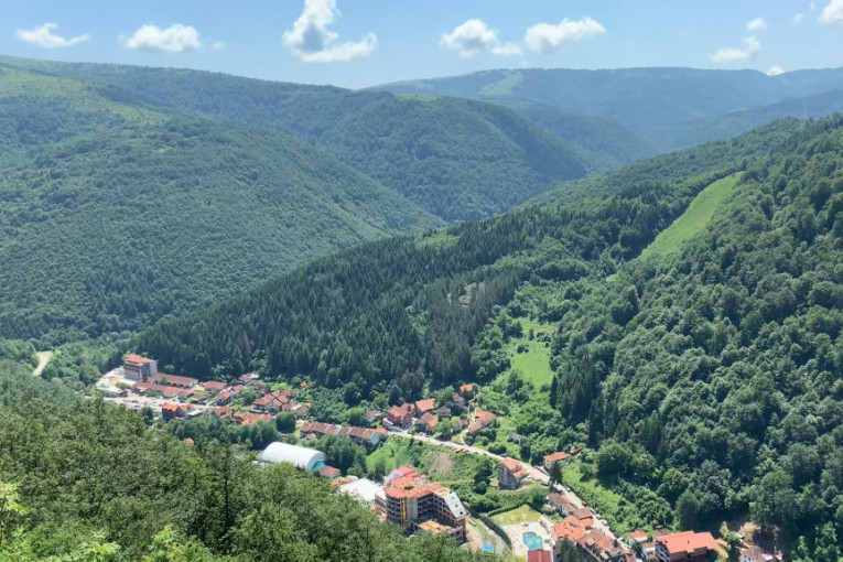 Sedam dana potpuno besplatno: Ovo mesto je skriveni raj nadomak Beograda - ima bazene, lekovitu vodu i sve sadržaje za uživanje