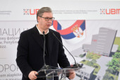 Vučić položio kamen temeljac za fabriku u Adaševcima: "Ponosan sam na saradnju Srbije i Mađarske"