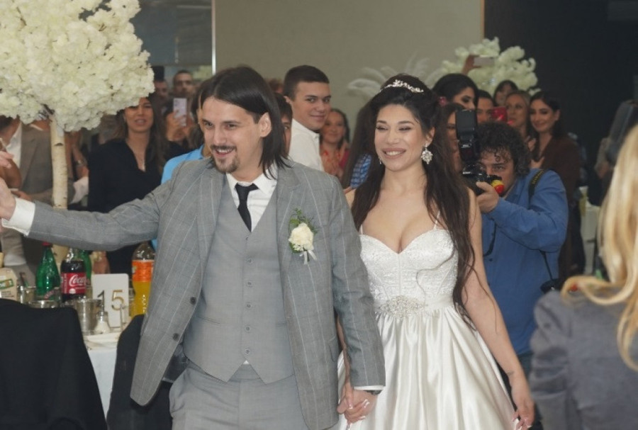 Lukasov sin posle svadbe - put pod noge! Ovde provodi vreme s novopečenom gospođom Vuksanović! (FOTO)