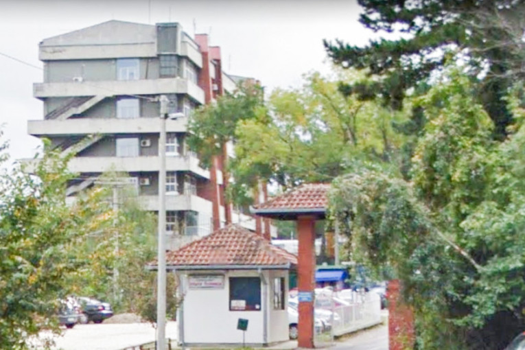 "Tonu suza sam isplakala"! Aranđelovac tuguje nakon smrti porodilje: Sugrađani besni traže da se ukleto porodilište zatvori