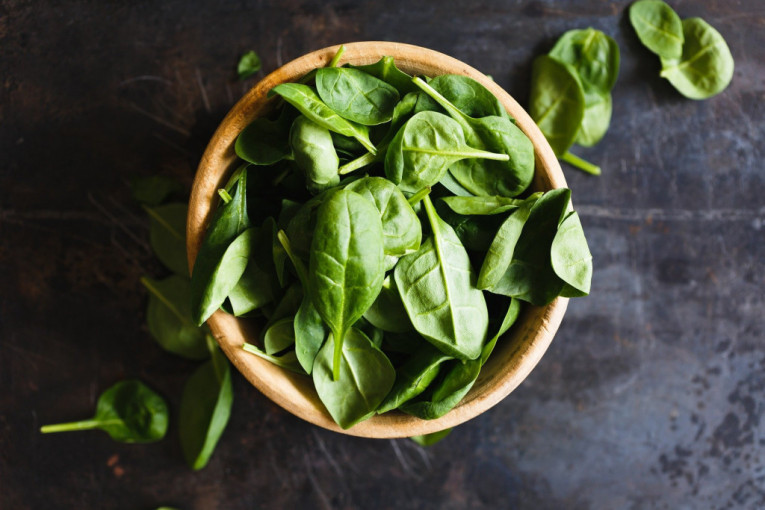 Italijanski klasik iz vaše kuhinje: Napravite domaći pesto sos za samo 10 minuta (RECEPT)
