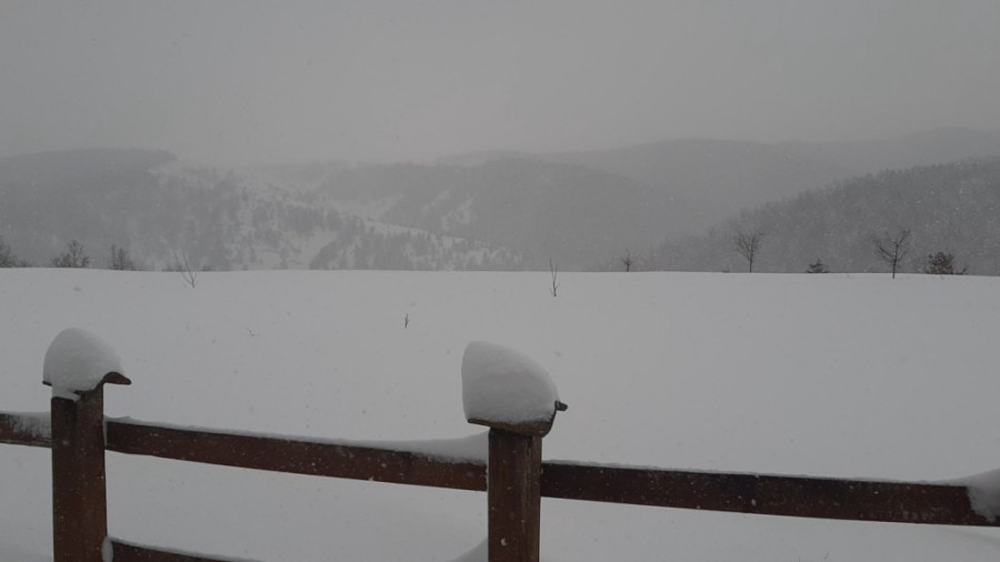 Pola metra novog snega palo u martu: Zlatibor zavejan, Golija neprohodna, a u Novoj Varoši i dalje vanredno