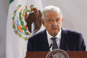Predsednik Meksika obećao da će se kod Bajdena zauzeti za Asanža: Ovo je sramota za svet!
