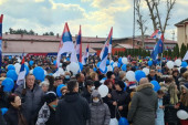 "Verujem da mi svojim delima govorimo o sebi": Vučić na predizbornom skupu u Majuru, hiljade građana dočekale lidera SNS